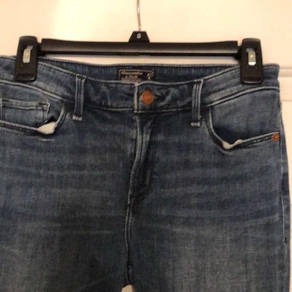 Abercrombie & Fitch Low Rise Skinny Boot. - Picture 2 of 4